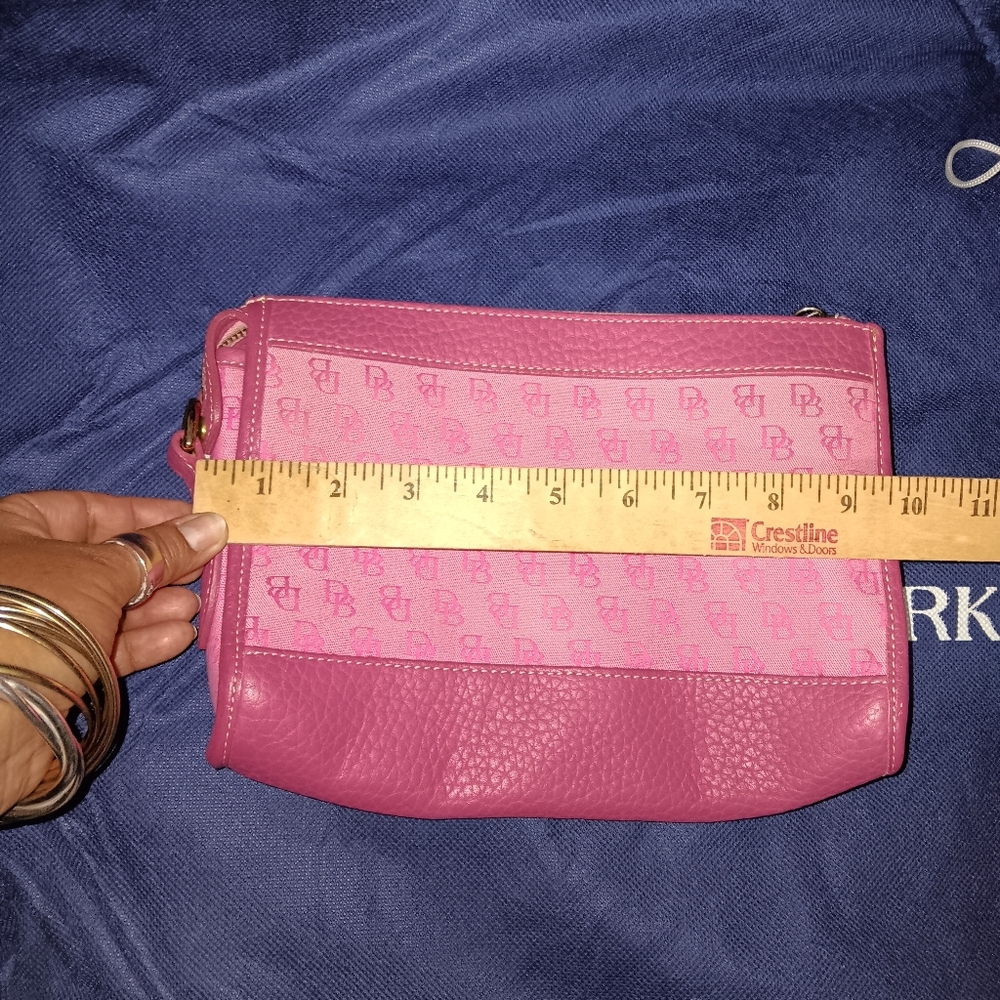 Dooney and bourke travel bag